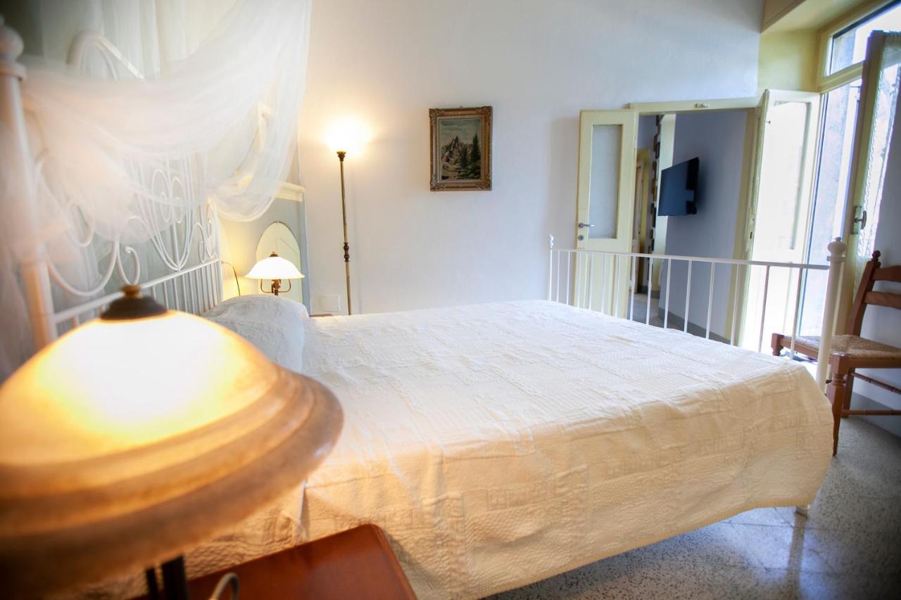 Al Porticciolo Apartment Несо Екстериор снимка