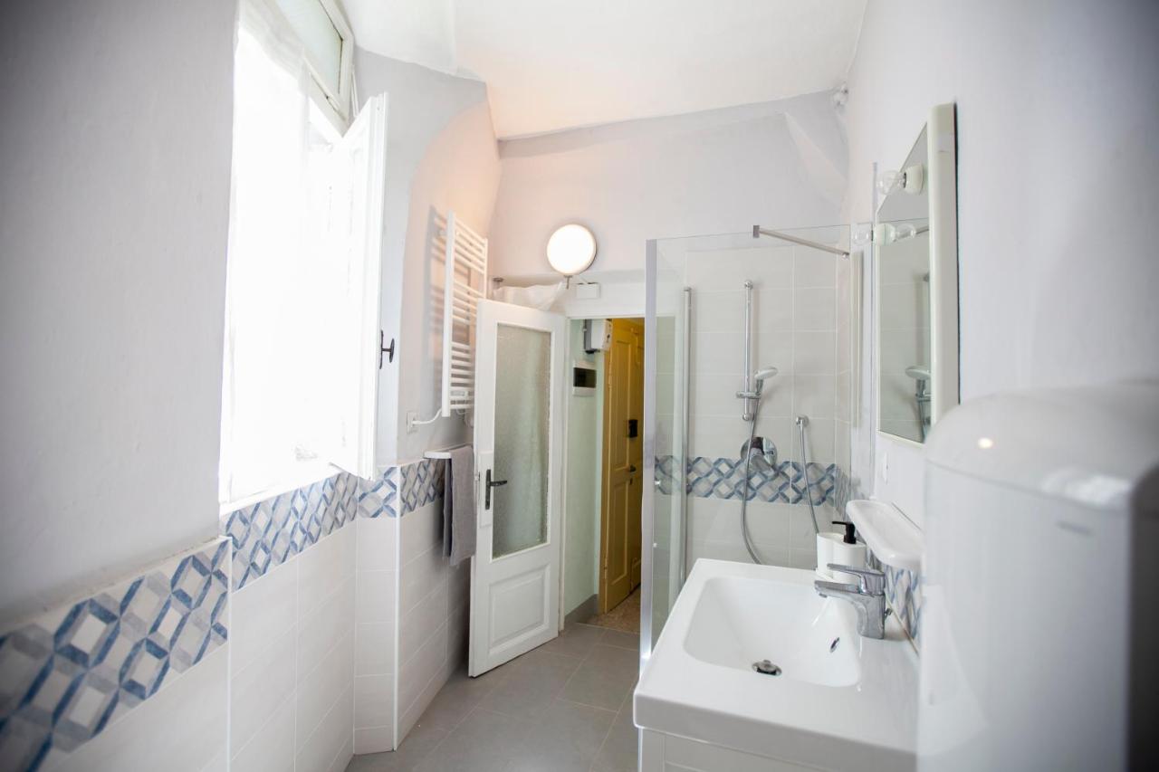 Al Porticciolo Apartment Несо Екстериор снимка