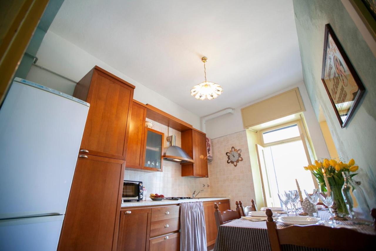 Al Porticciolo Apartment Несо Екстериор снимка