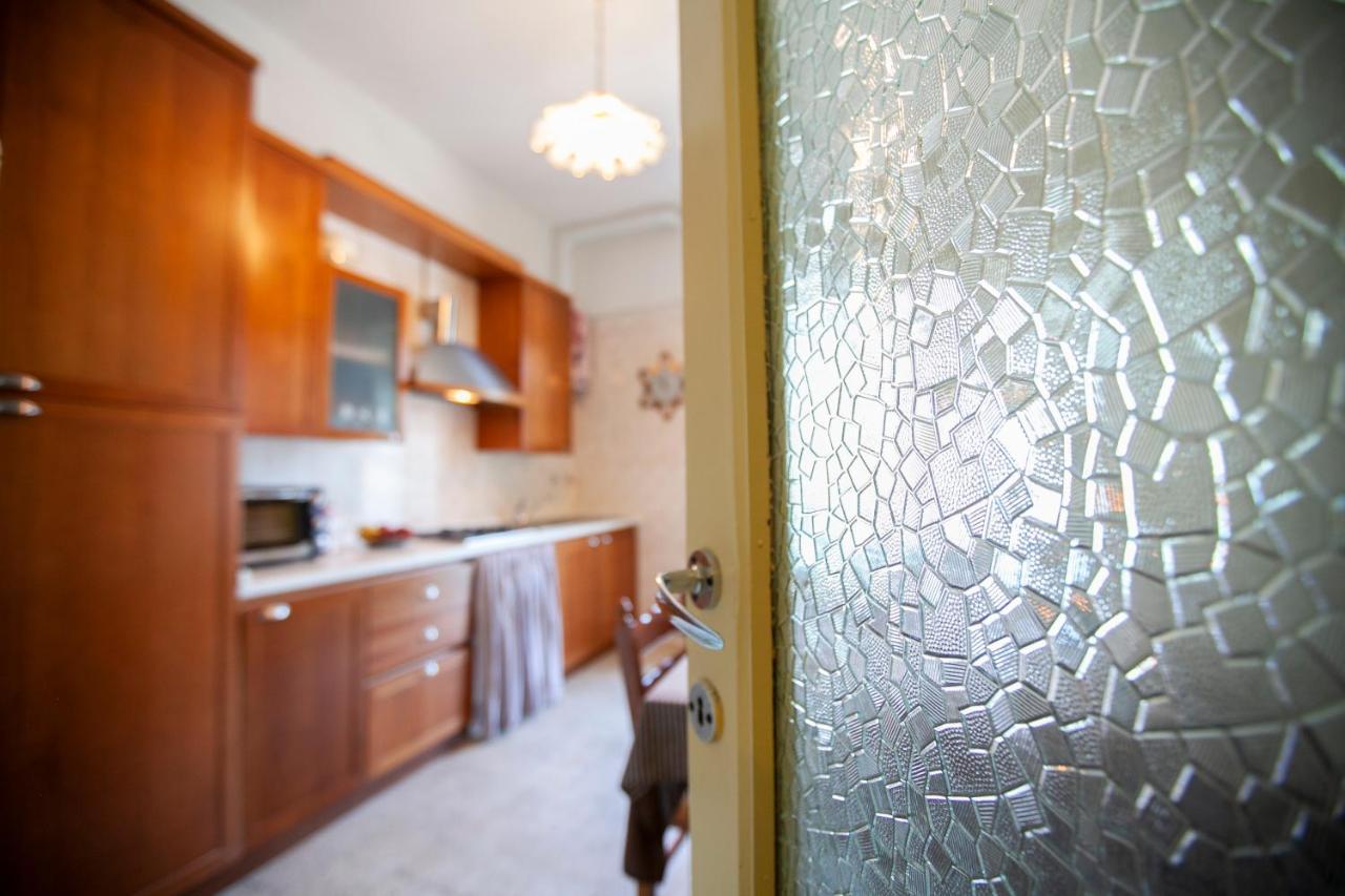 Al Porticciolo Apartment Несо Екстериор снимка